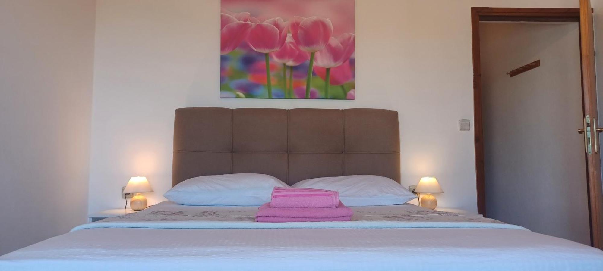 Apartments & Rooms Mila Banjol Екстер'єр фото
