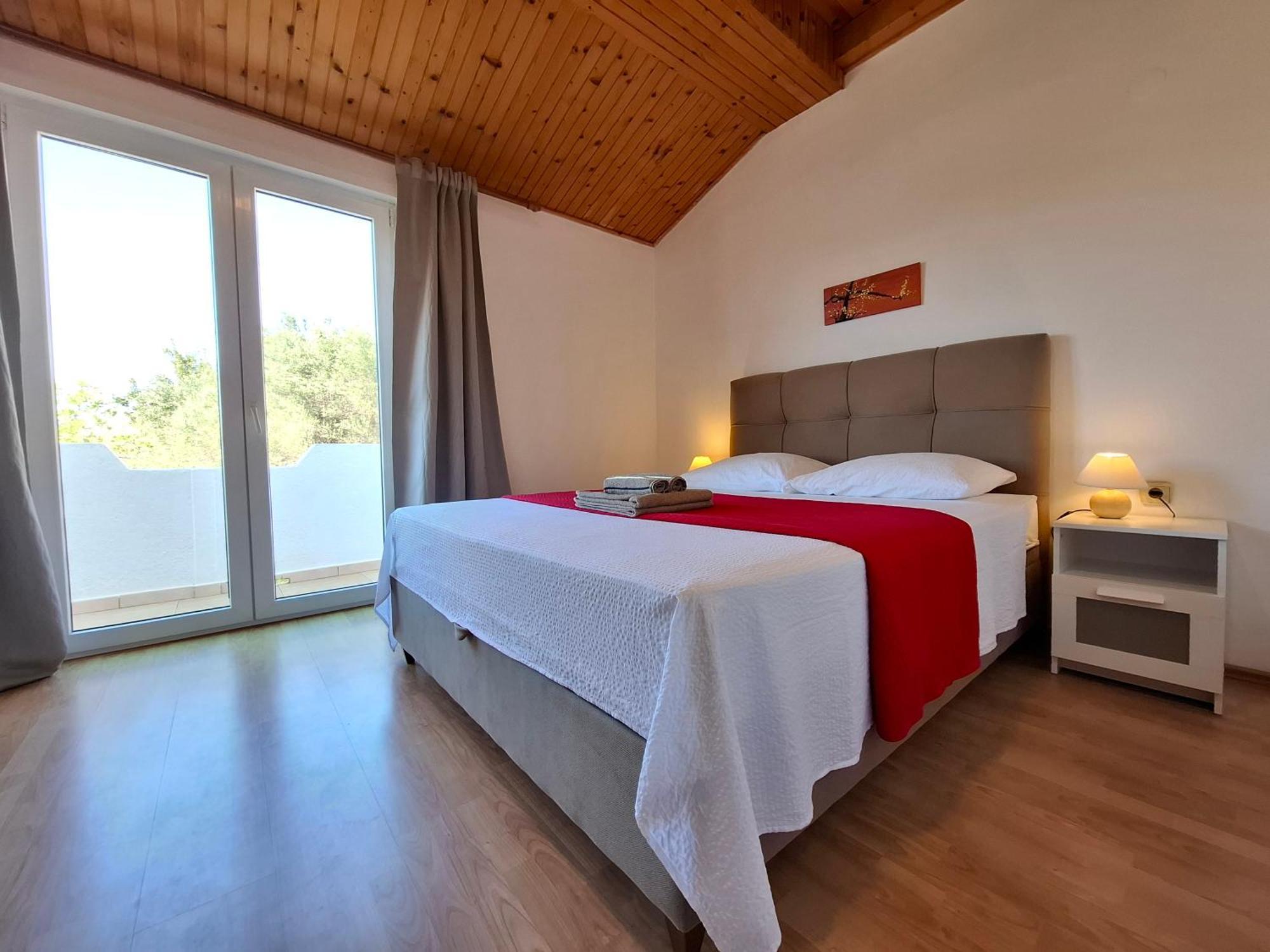 Apartments & Rooms Mila Banjol Екстер'єр фото